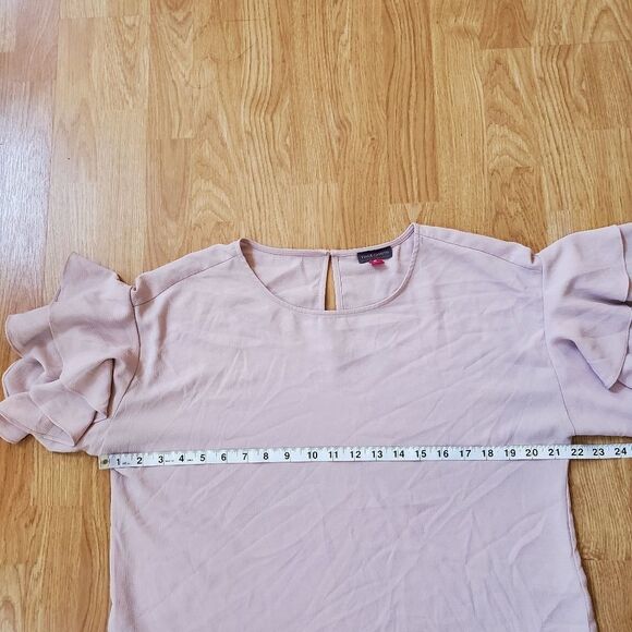 VINCE CAMUTO | Drop Shoulder Ruffle Sleeve Blouse - size Medium in Dusty Rose. - Picture 8 of 11